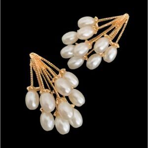 Faux Pearl Grape Bunch Cluster Vine Bunch Leaf Bridal Drop Dangle Earrings NEW